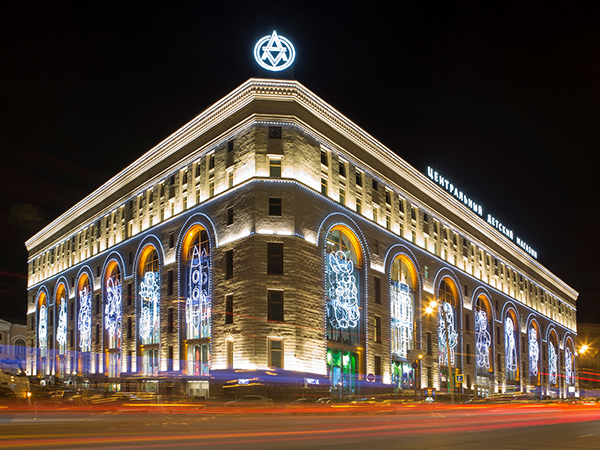 В ЦДМ НА ЛУБЯНКЕ ОТКРЫЛИ ПАРКОВКУ